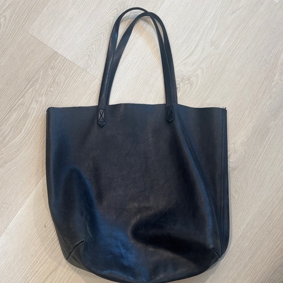 Madewell Handbags - Madewell Leather Black Tote Bag